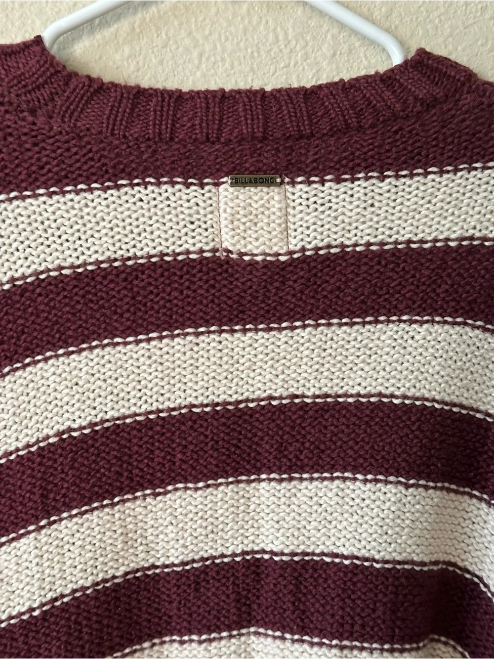 Billabong Women's Maroon and Cream Striped Knit Sweater size L/ NWT 1116